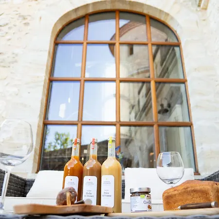 Chateau La Roberterie Entier Proche Saint Emilion Juillac (Gironde)